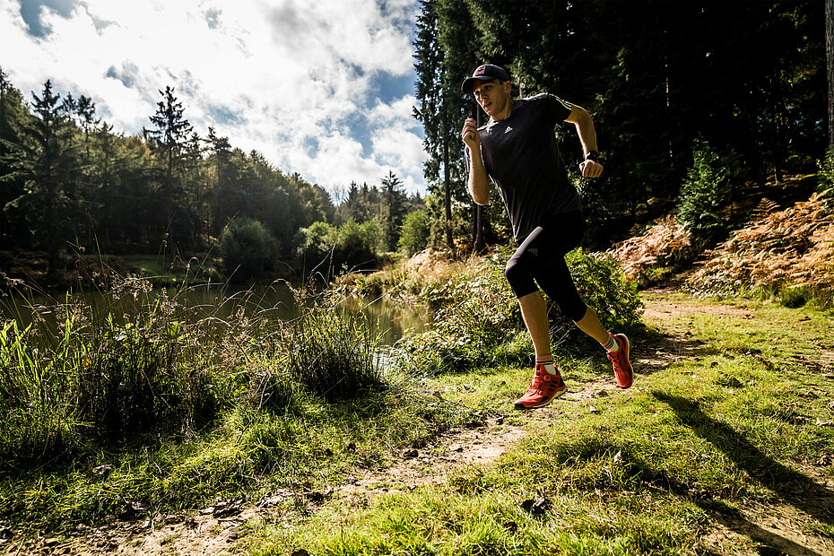 Tom Evans' personal tips for the best running gear - Wings for Life World  Run